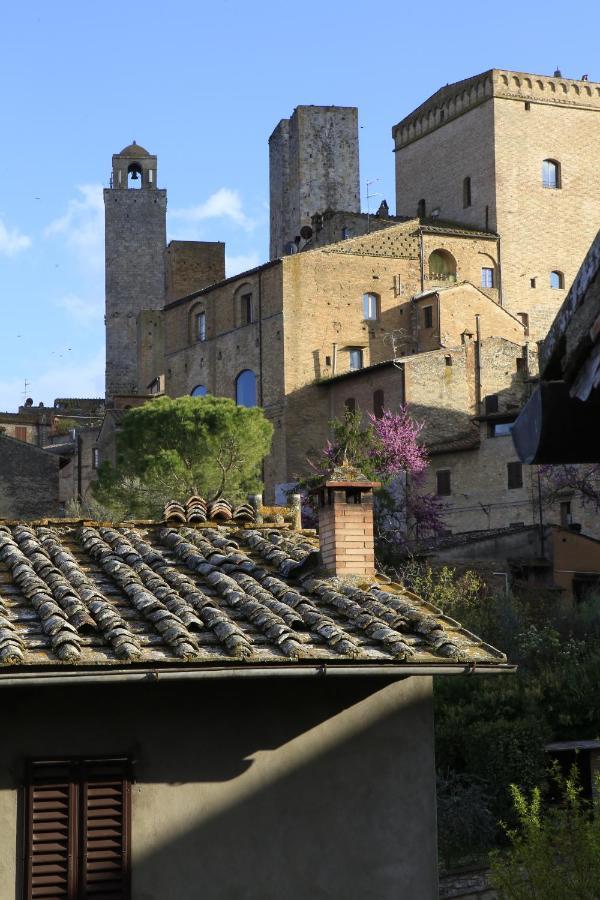 La Casa Di Ines Hotell San Gimignano Exteriör bild