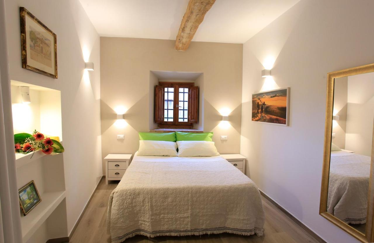 La Casa Di Ines Hotell San Gimignano Exteriör bild