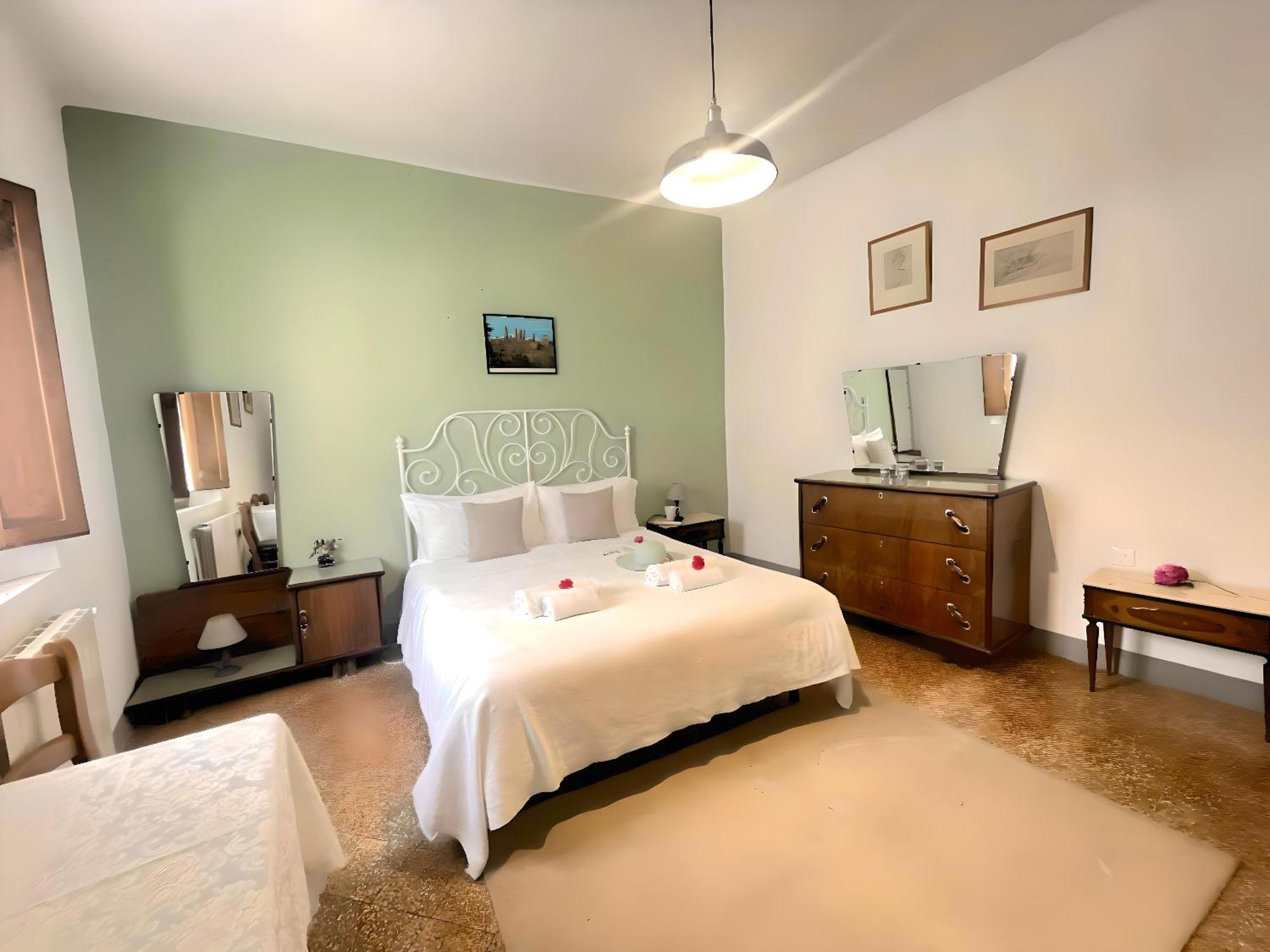 La Casa Di Ines Hotell San Gimignano Exteriör bild